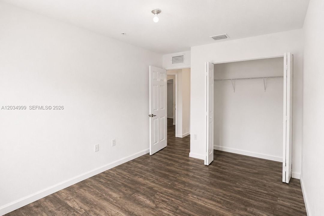 For Sale: $380,000 (3 beds, 2 baths, 1515 Square Feet)