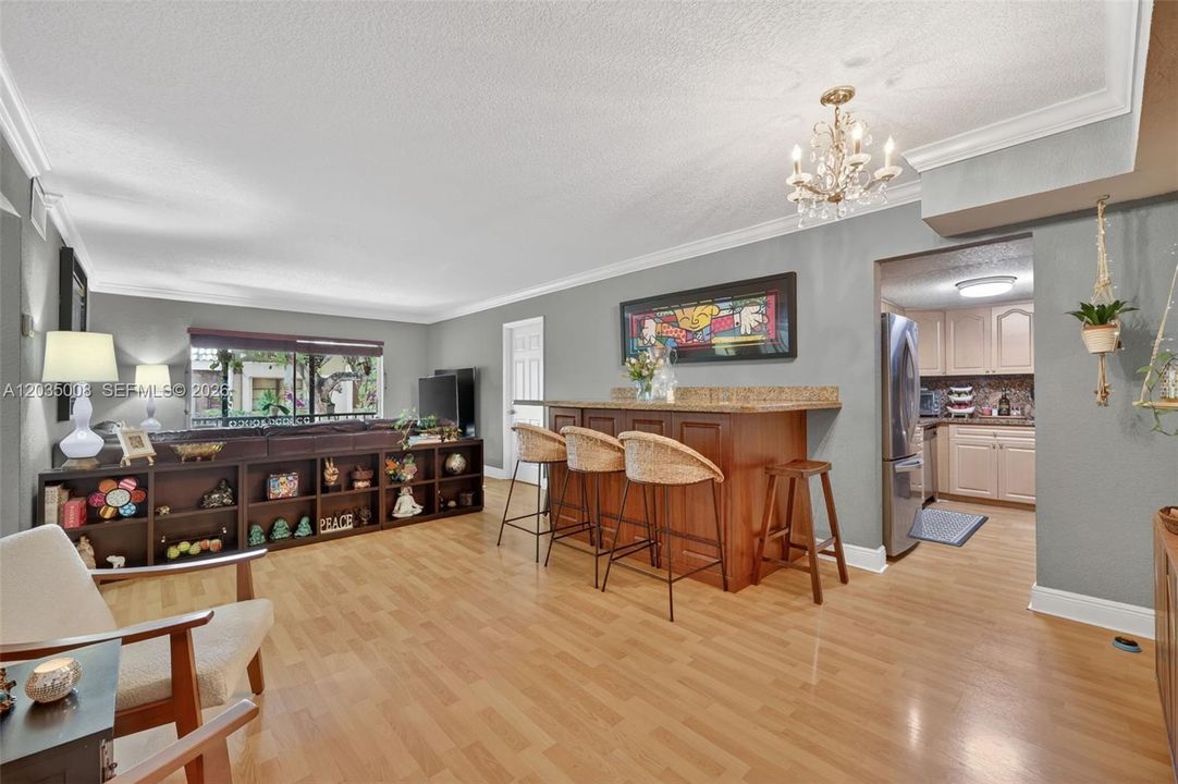 For Sale: $405,000 (3 beds, 2 baths, 1269 Square Feet)