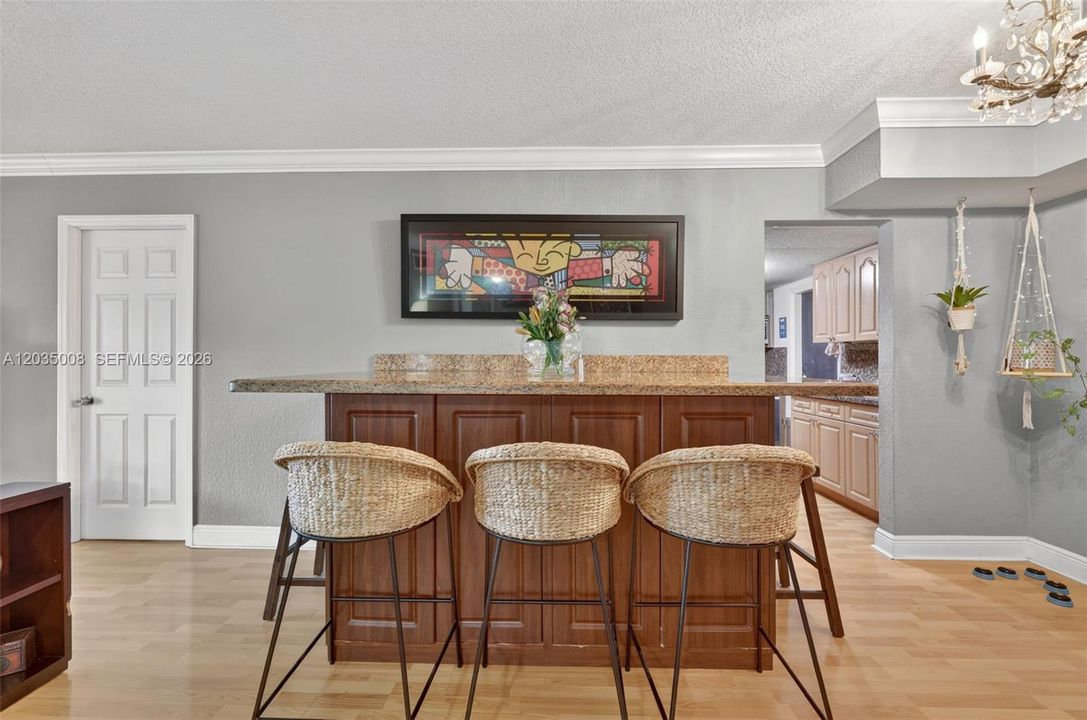 For Sale: $405,000 (3 beds, 2 baths, 1269 Square Feet)