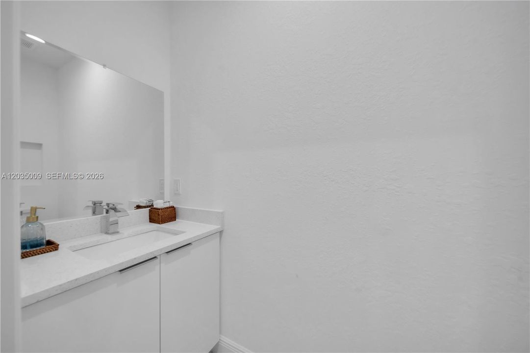 For Sale: $319,900 (3 beds, 2 baths, 1503 Square Feet)