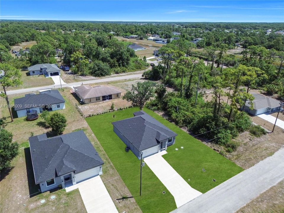 For Sale: $319,900 (3 beds, 2 baths, 1503 Square Feet)