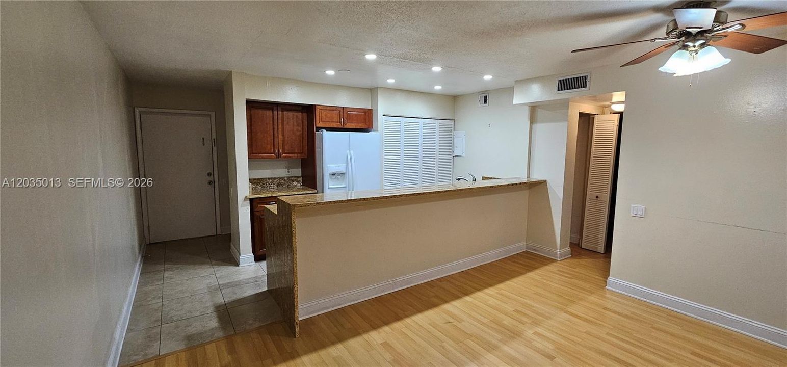 En Venta: $149,000 (2 camas, 2 baños, 920 Pies cuadrados)