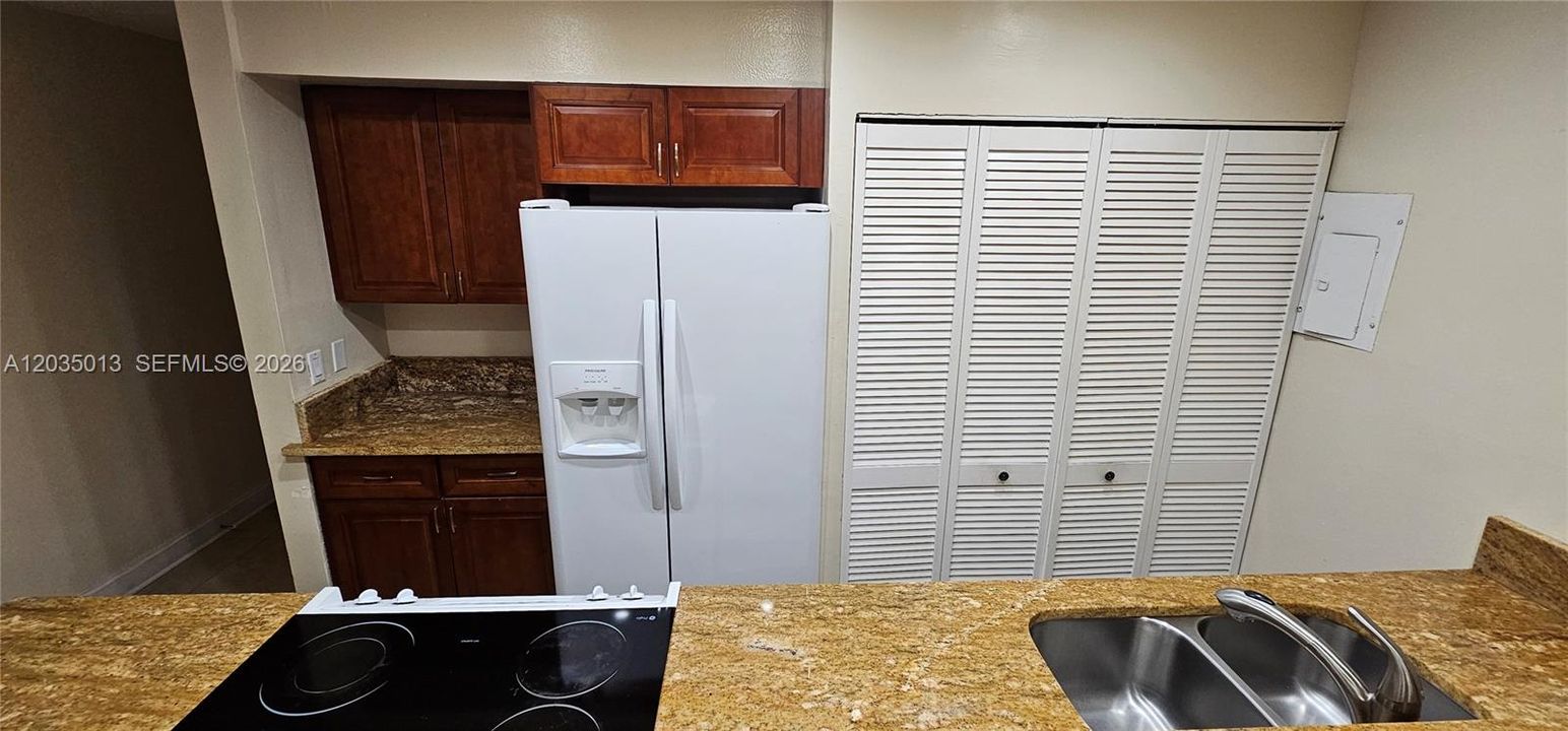 En Venta: $149,000 (2 camas, 2 baños, 920 Pies cuadrados)
