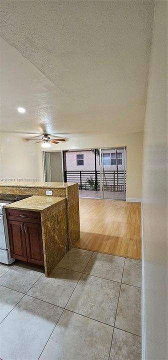 En Venta: $149,000 (2 camas, 2 baños, 920 Pies cuadrados)