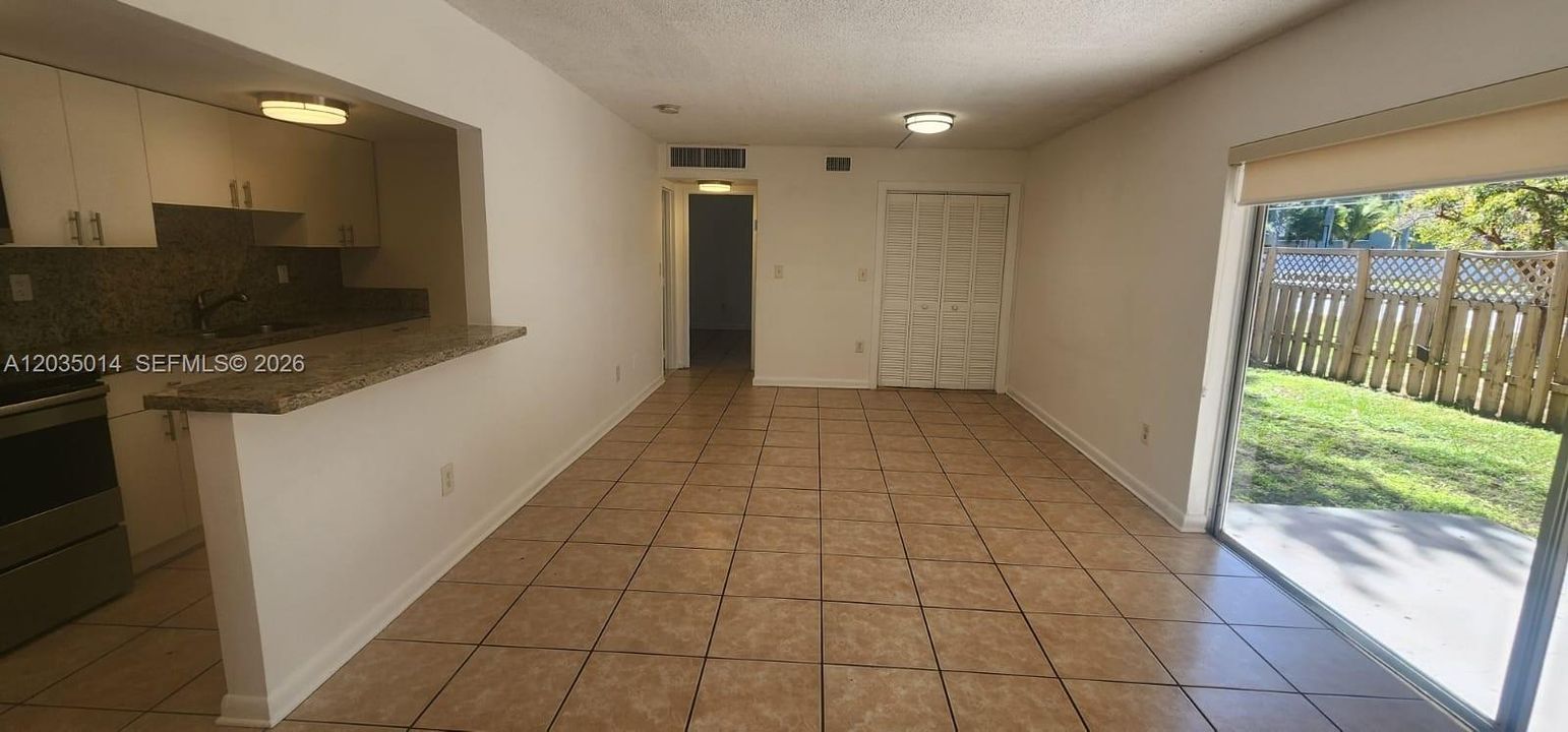For Rent: $2,090 (1 beds, 1 baths, 780 Square Feet)