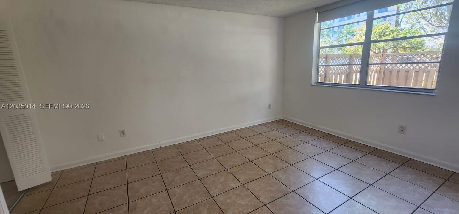 For Rent: $2,090 (1 beds, 1 baths, 780 Square Feet)