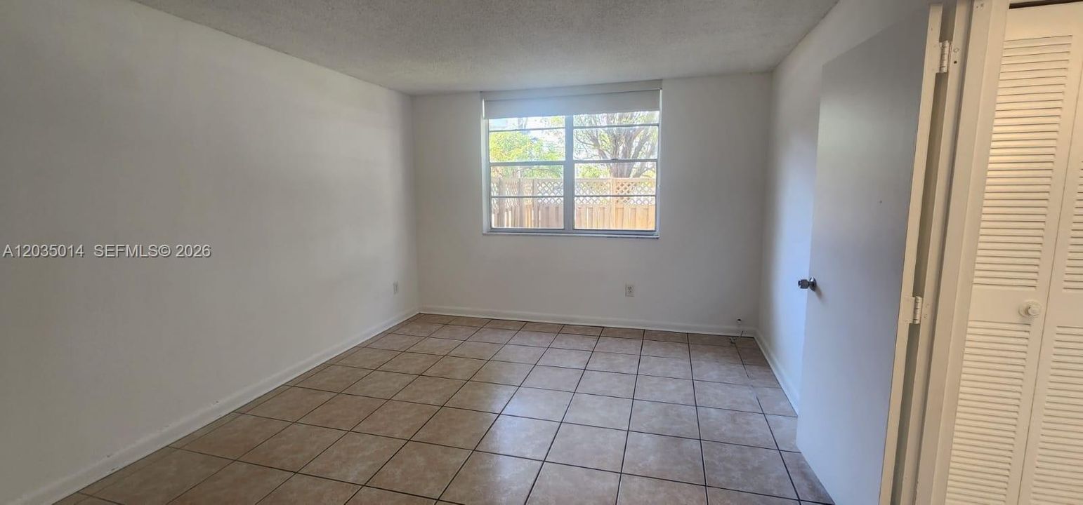 For Rent: $2,090 (1 beds, 1 baths, 780 Square Feet)