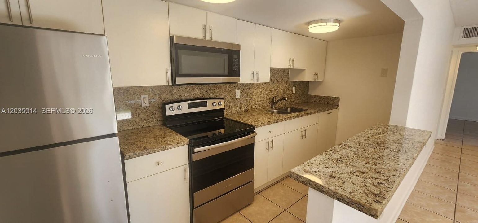 For Rent: $2,090 (1 beds, 1 baths, 780 Square Feet)