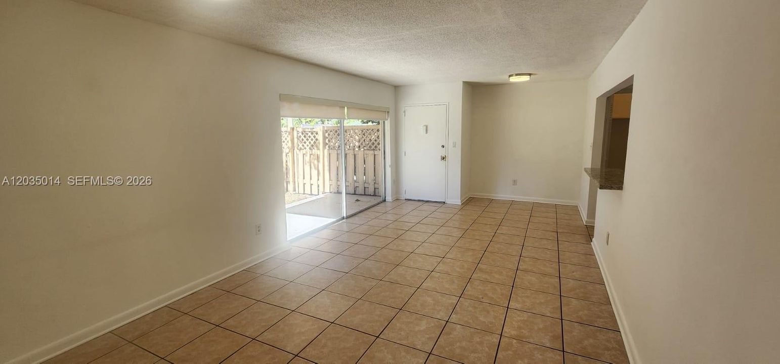 For Rent: $2,090 (1 beds, 1 baths, 780 Square Feet)