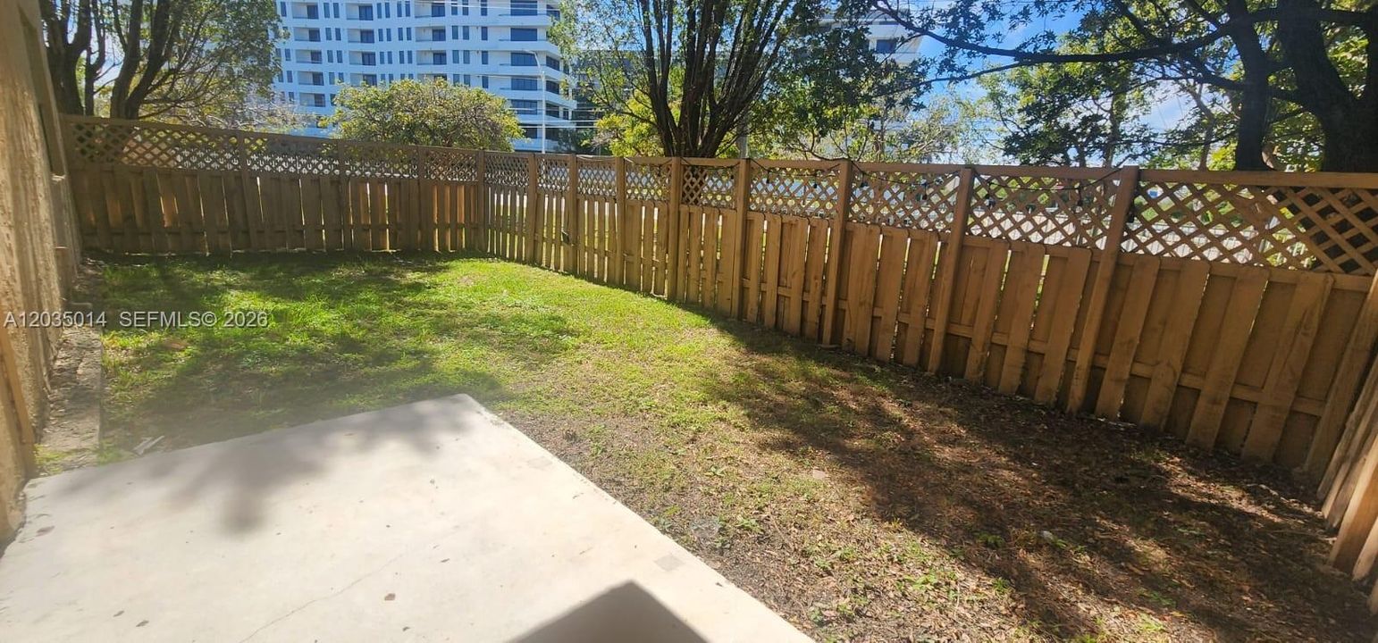 For Rent: $2,090 (1 beds, 1 baths, 780 Square Feet)