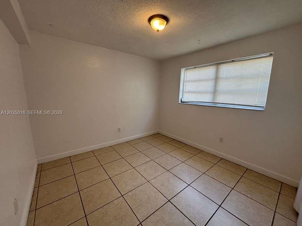 En Renta: $1,900 (2 camas, 1 baños, 810 Pies cuadrados)