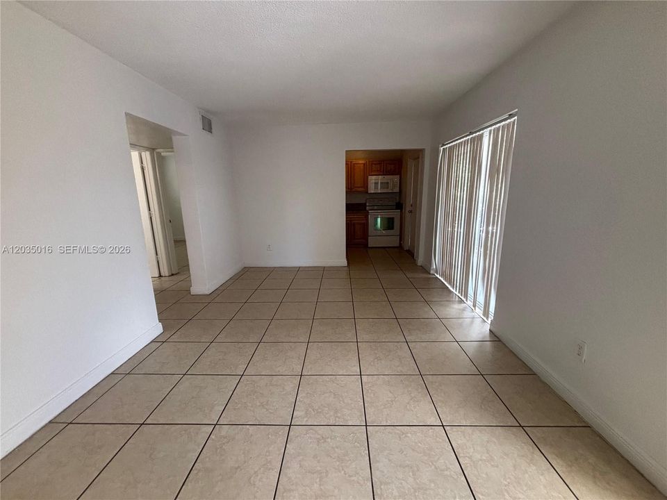 En Renta: $1,900 (2 camas, 1 baños, 810 Pies cuadrados)