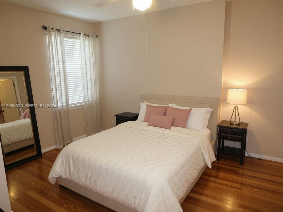 В аренду: $1,900 (2 спален, 2 ванн, 1194 Квадратных фут)