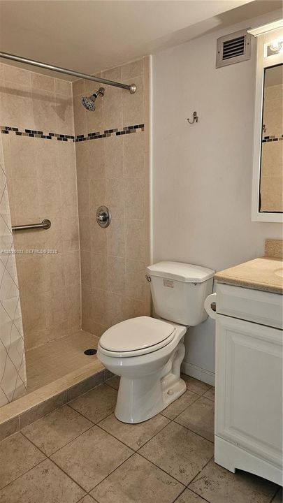 For Rent: $1,700 (1 beds, 1 baths, 640 Square Feet)