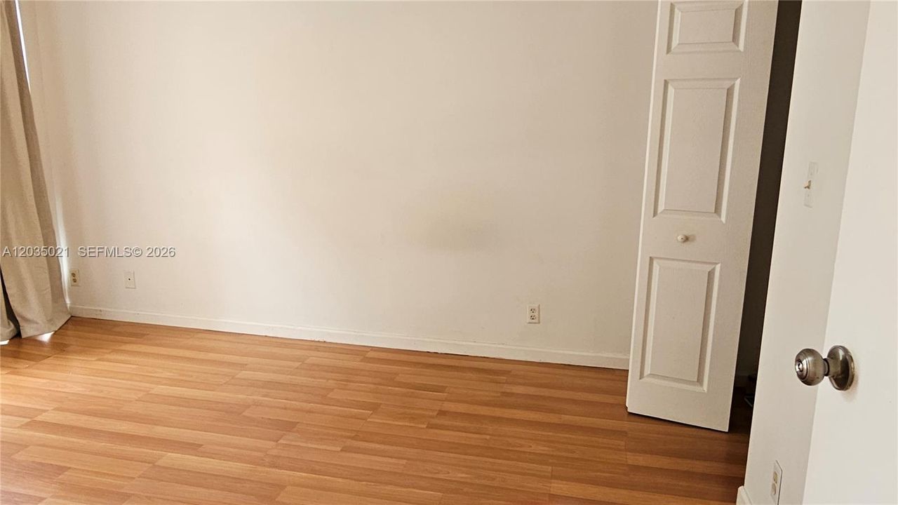 For Rent: $1,700 (1 beds, 1 baths, 640 Square Feet)
