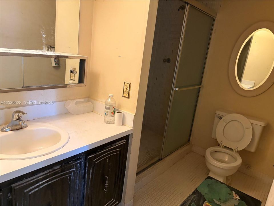 For Sale: $335,000 (2 beds, 2 baths, 1285 Square Feet)