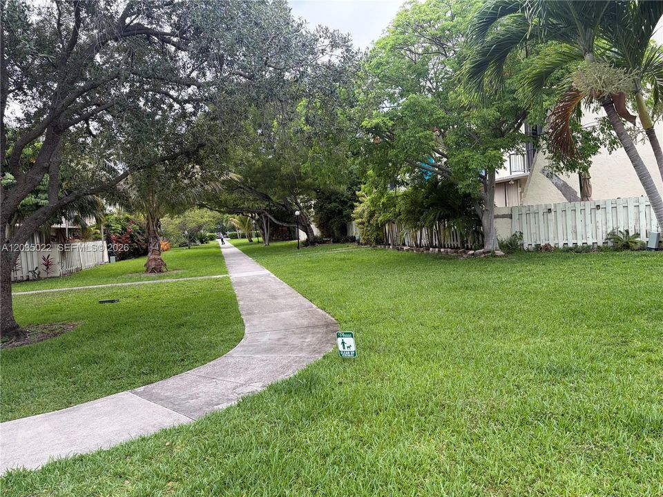 For Sale: $335,000 (2 beds, 2 baths, 1285 Square Feet)