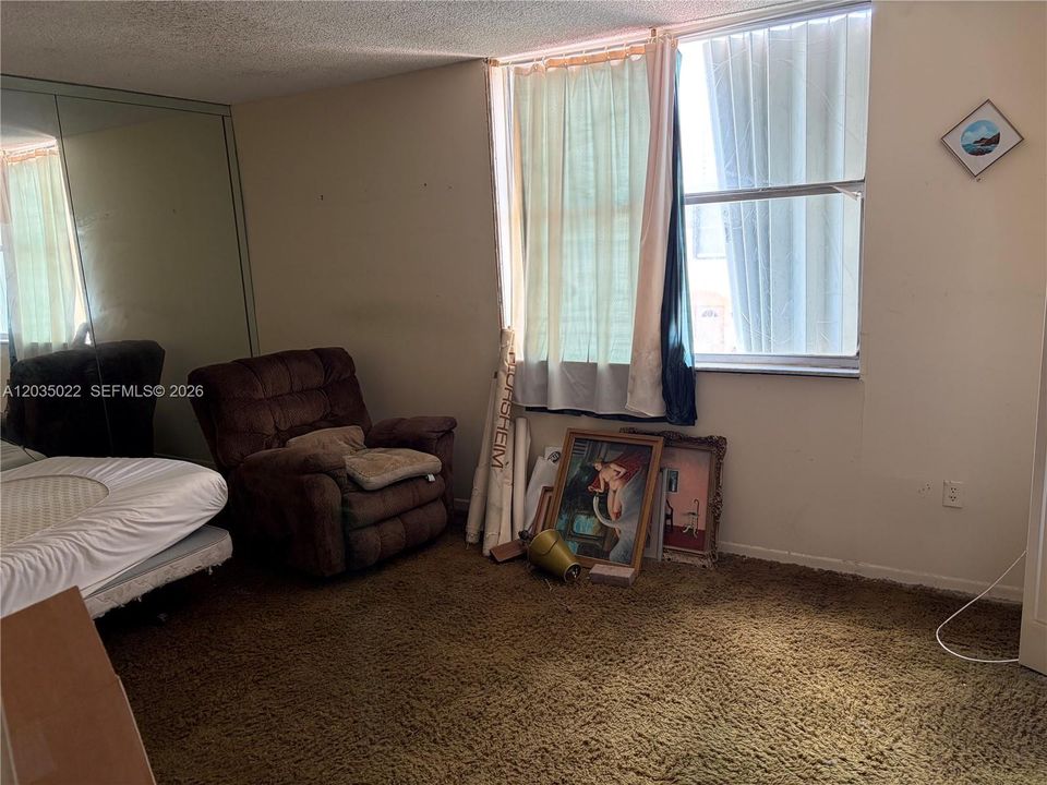 For Sale: $335,000 (2 beds, 2 baths, 1285 Square Feet)