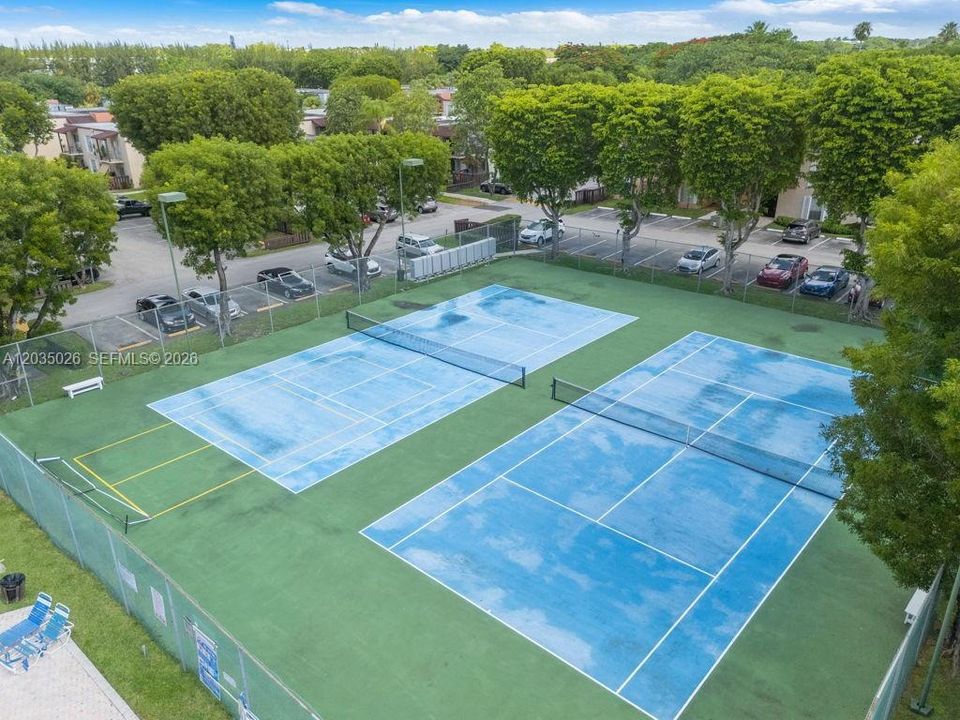 В аренду: $1,950 (1 спален, 1 ванн, 555 Квадратных фут)