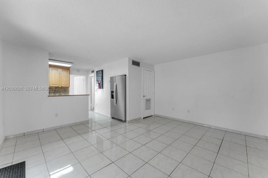 В аренду: $1,950 (1 спален, 1 ванн, 555 Квадратных фут)