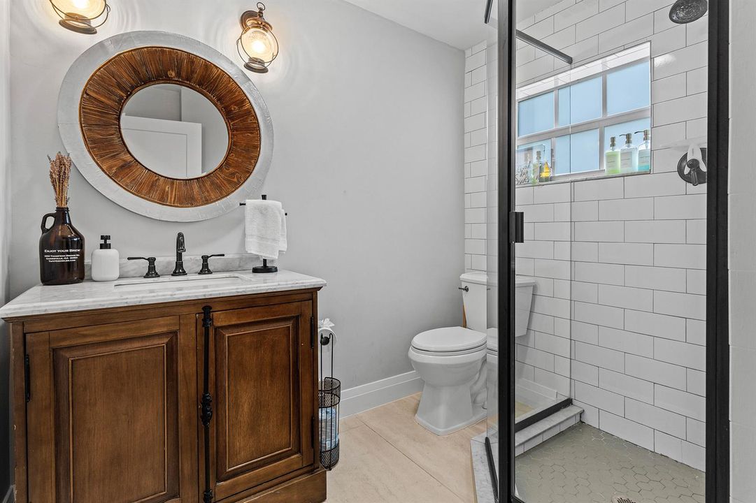 Guest Bath 1
