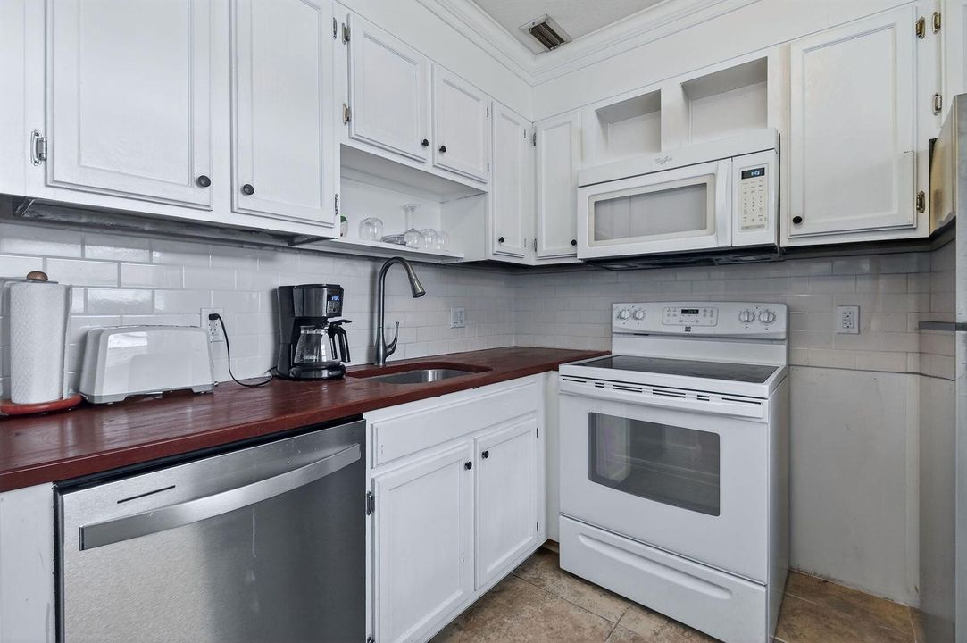 1225NW21stSt#3314(12)