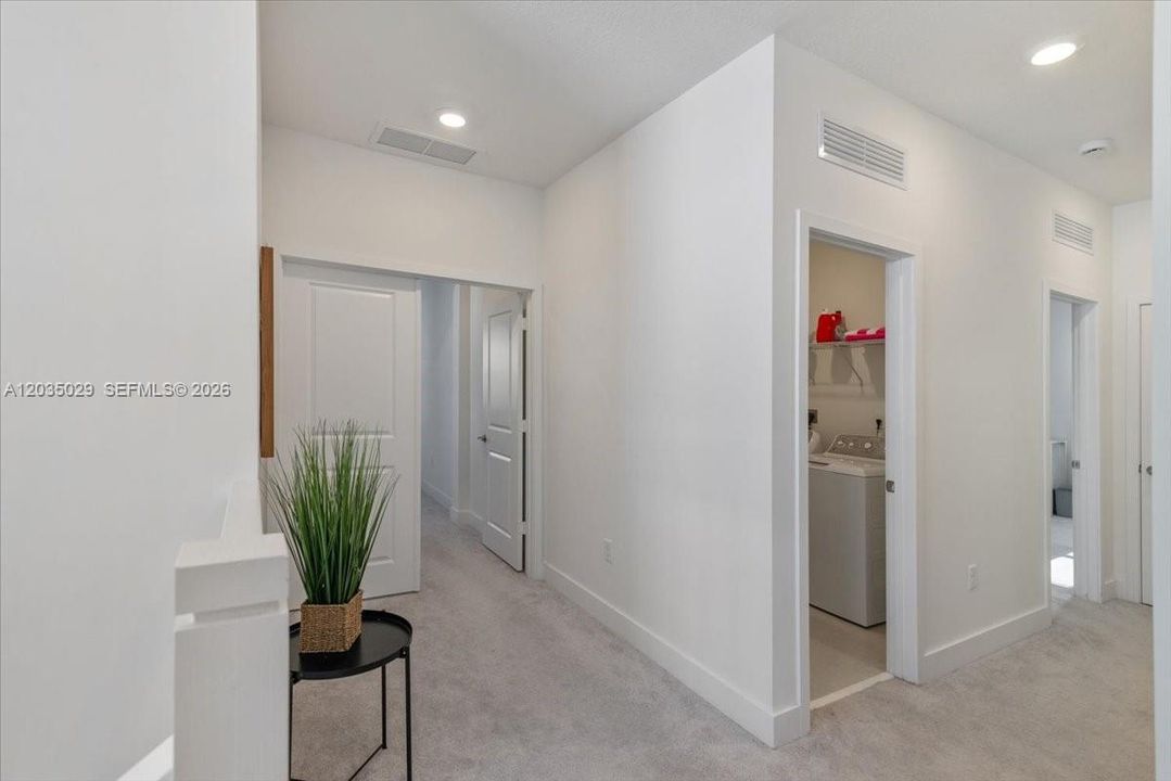 For Sale: $1,350,000 (5 beds, 4 baths, 3633 Square Feet)