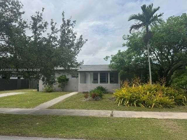 For Sale: $519,900 (4 beds, 2 baths, 1225 Square Feet)
