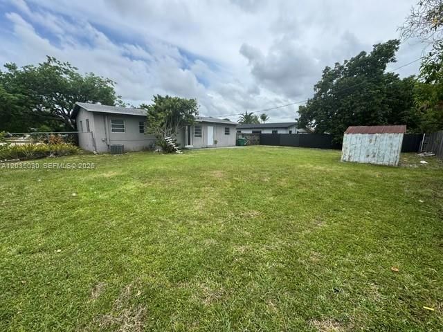 For Sale: $519,900 (4 beds, 2 baths, 1225 Square Feet)