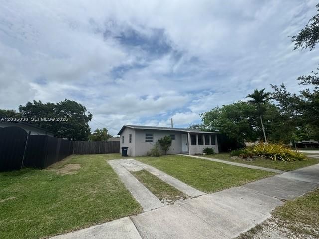 For Sale: $519,900 (4 beds, 2 baths, 1225 Square Feet)