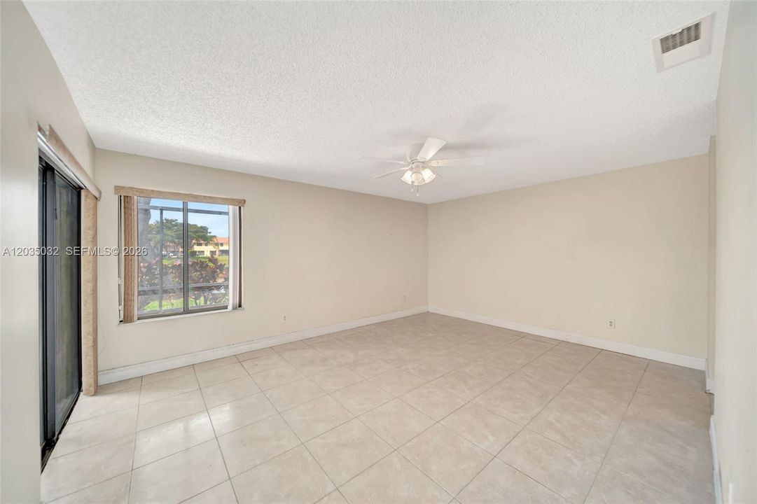 For Sale: $350,000 (3 beds, 2 baths, 1645 Square Feet)