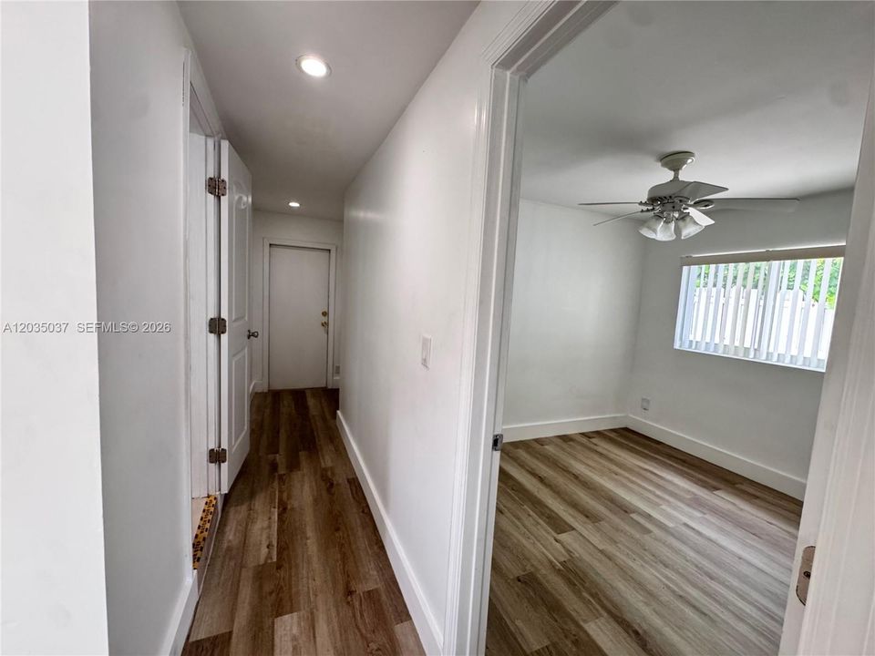 For Rent: $2,100 (2 beds, 1 baths, 657 Square Feet)