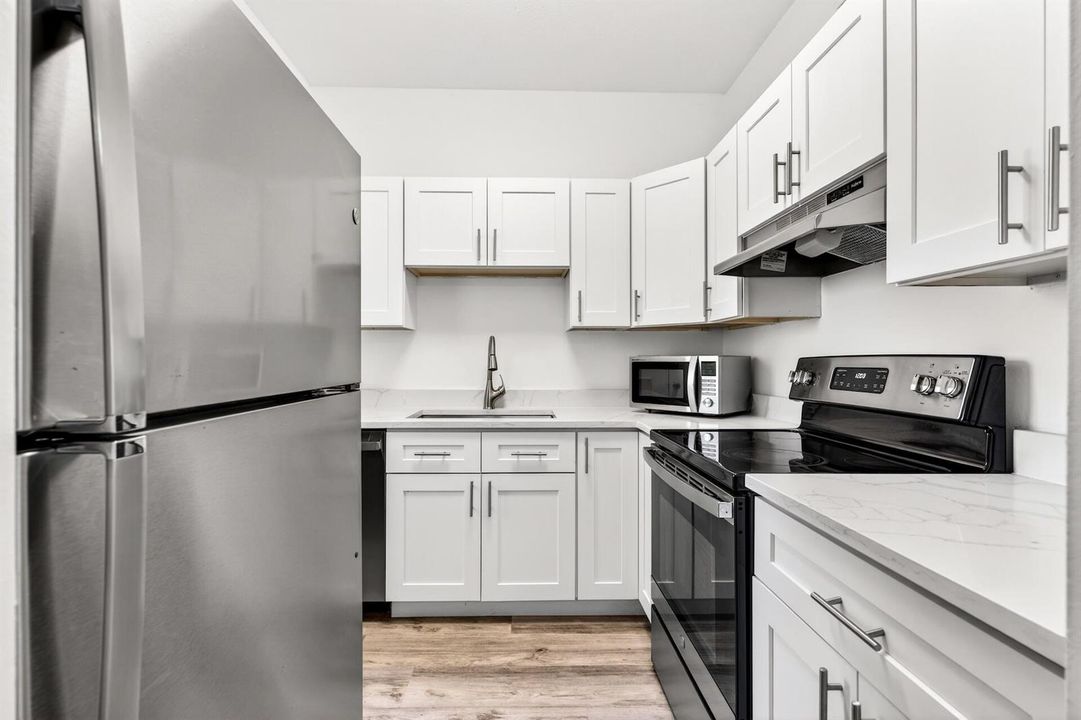 Horizon 104 KITCHEN AREA-6