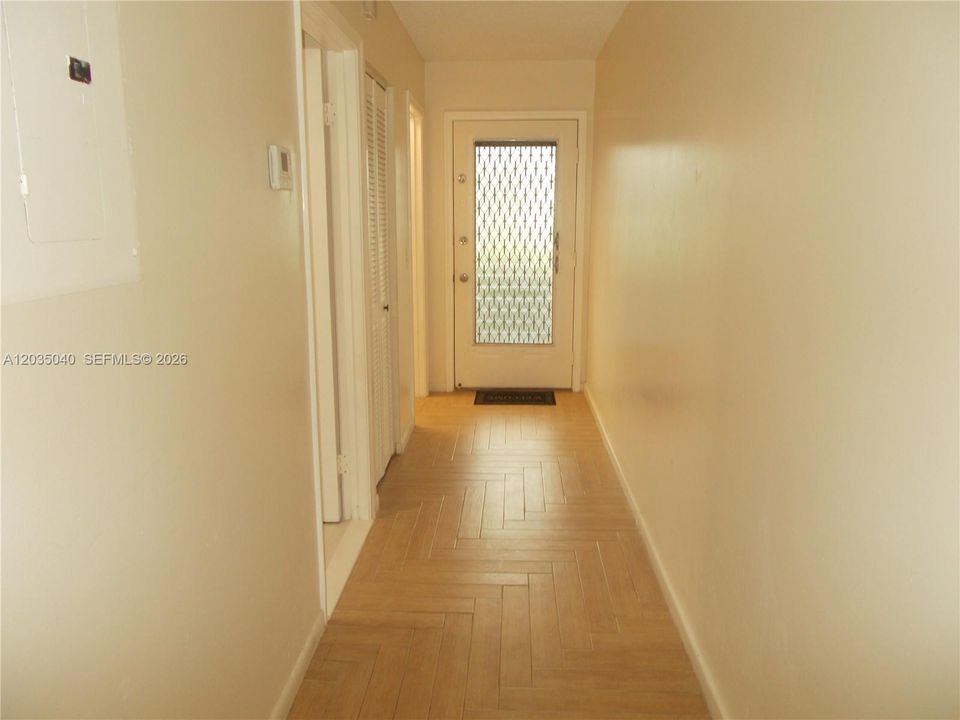 For Rent: $1,550 (0 beds, 1 baths, 514 Square Feet)