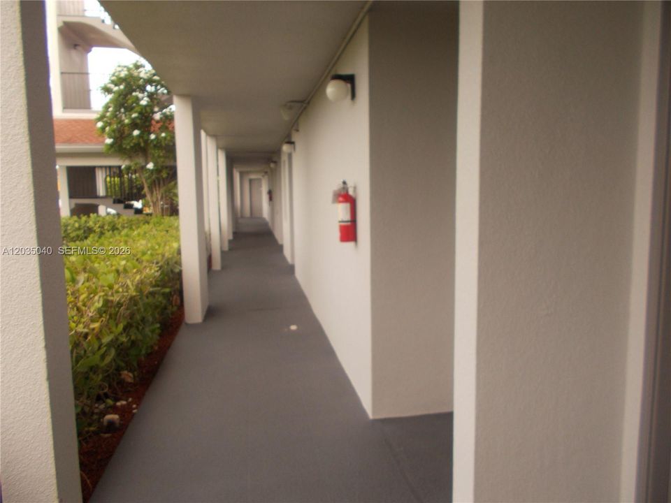 For Rent: $1,550 (0 beds, 1 baths, 514 Square Feet)