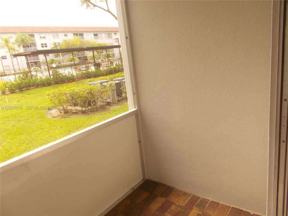 For Rent: $1,550 (0 beds, 1 baths, 514 Square Feet)