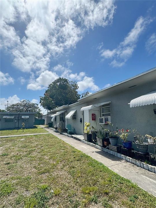 For Rent: $1,200 (0 beds, 1 baths, 1870 Square Feet)