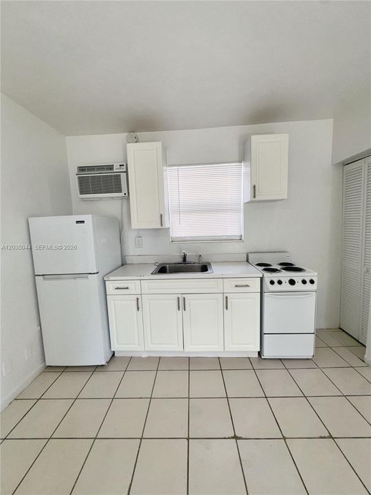 For Rent: $1,200 (0 beds, 1 baths, 1870 Square Feet)