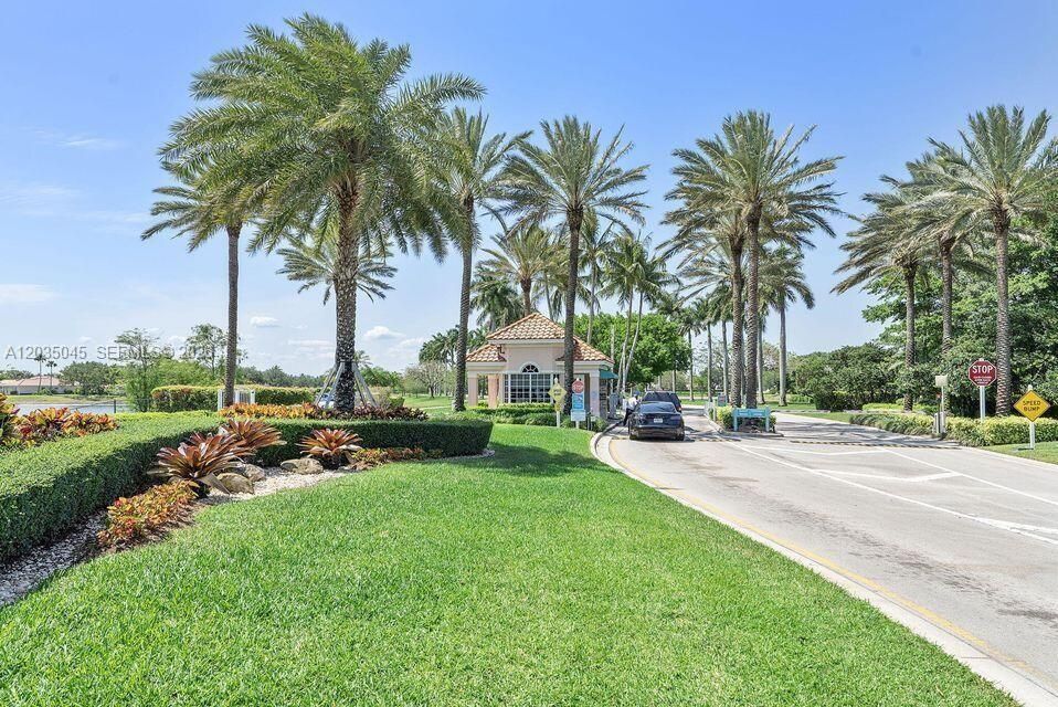 For Rent: $2,990 (3 beds, 2 baths, 1298 Square Feet)