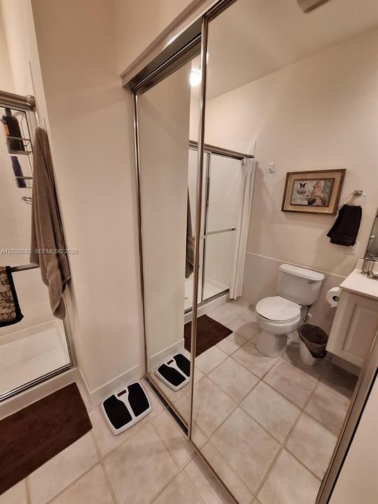 For Rent: $2,990 (3 beds, 2 baths, 1298 Square Feet)