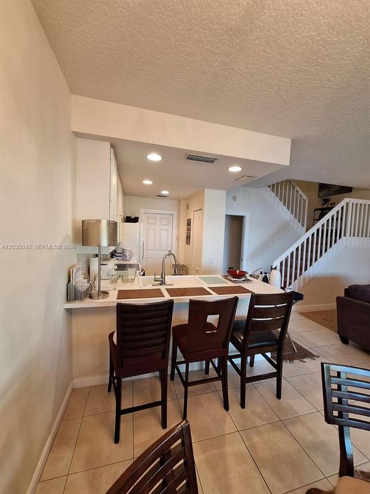 For Rent: $2,990 (3 beds, 2 baths, 1298 Square Feet)