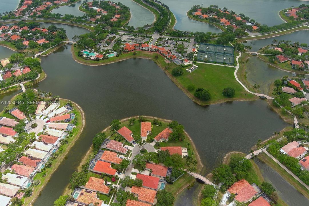 For Rent: $2,990 (3 beds, 2 baths, 1298 Square Feet)