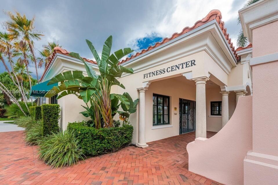 For Rent: $2,990 (3 beds, 2 baths, 1298 Square Feet)