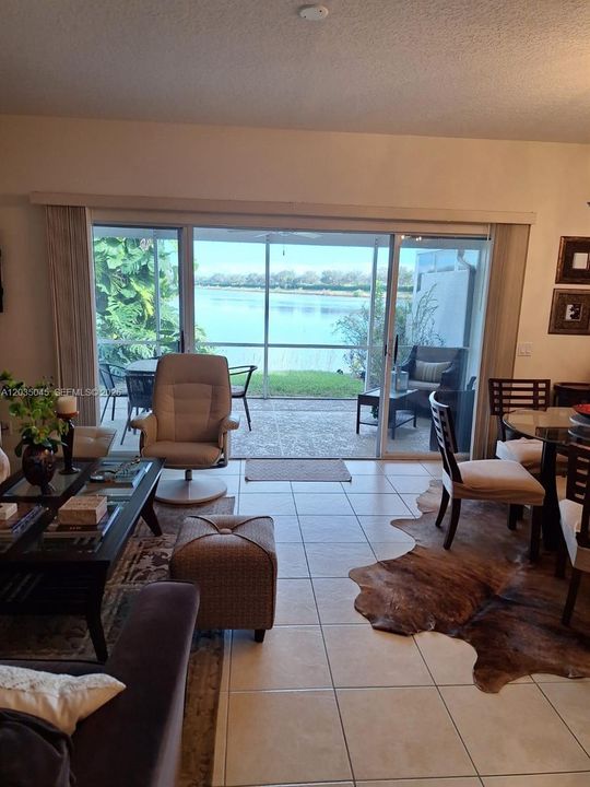 For Rent: $2,990 (3 beds, 2 baths, 1298 Square Feet)