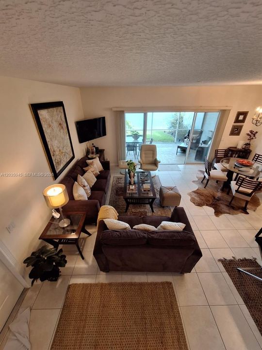 For Rent: $2,990 (3 beds, 2 baths, 1298 Square Feet)