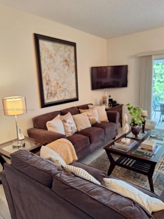 For Rent: $2,990 (3 beds, 2 baths, 1298 Square Feet)