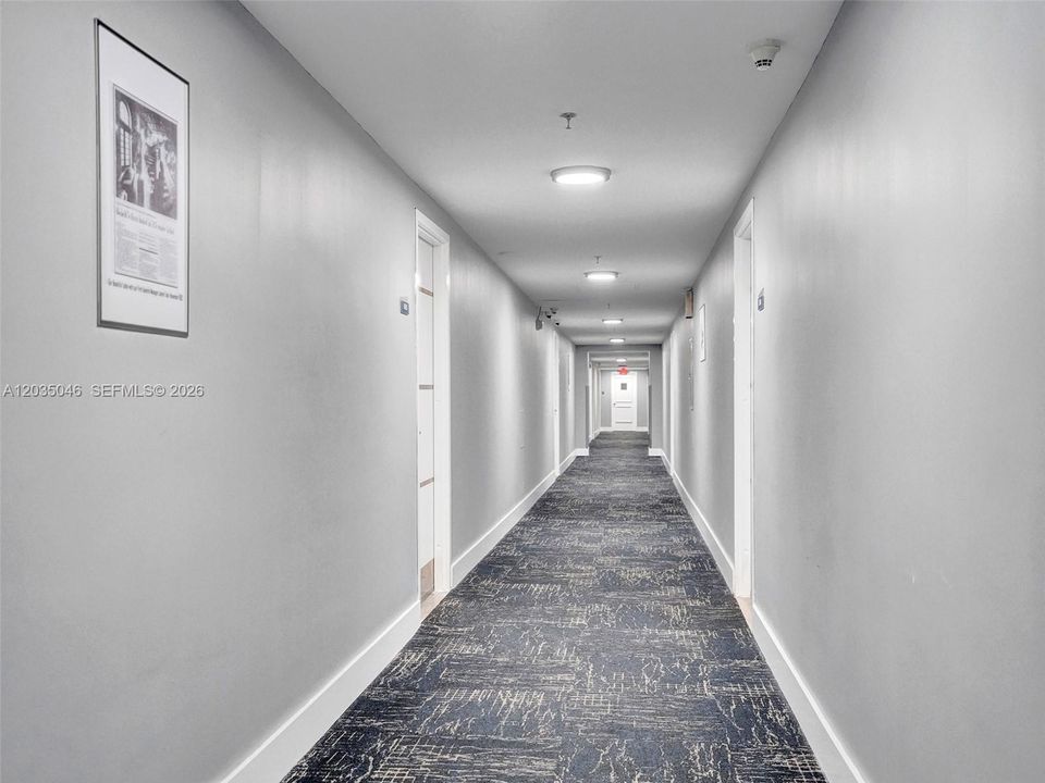 For Sale: $550,000 (2 beds, 2 baths, 960 Square Feet)