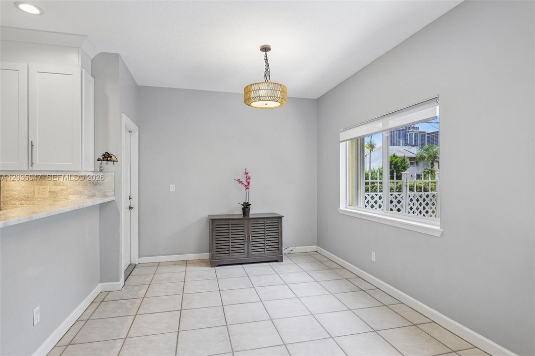 For Sale: $640,000 (3 beds, 2 baths, 1740 Square Feet)