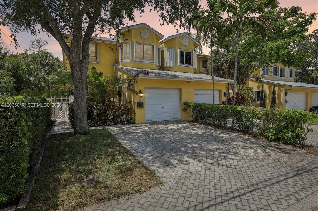 For Sale: $640,000 (3 beds, 2 baths, 1740 Square Feet)