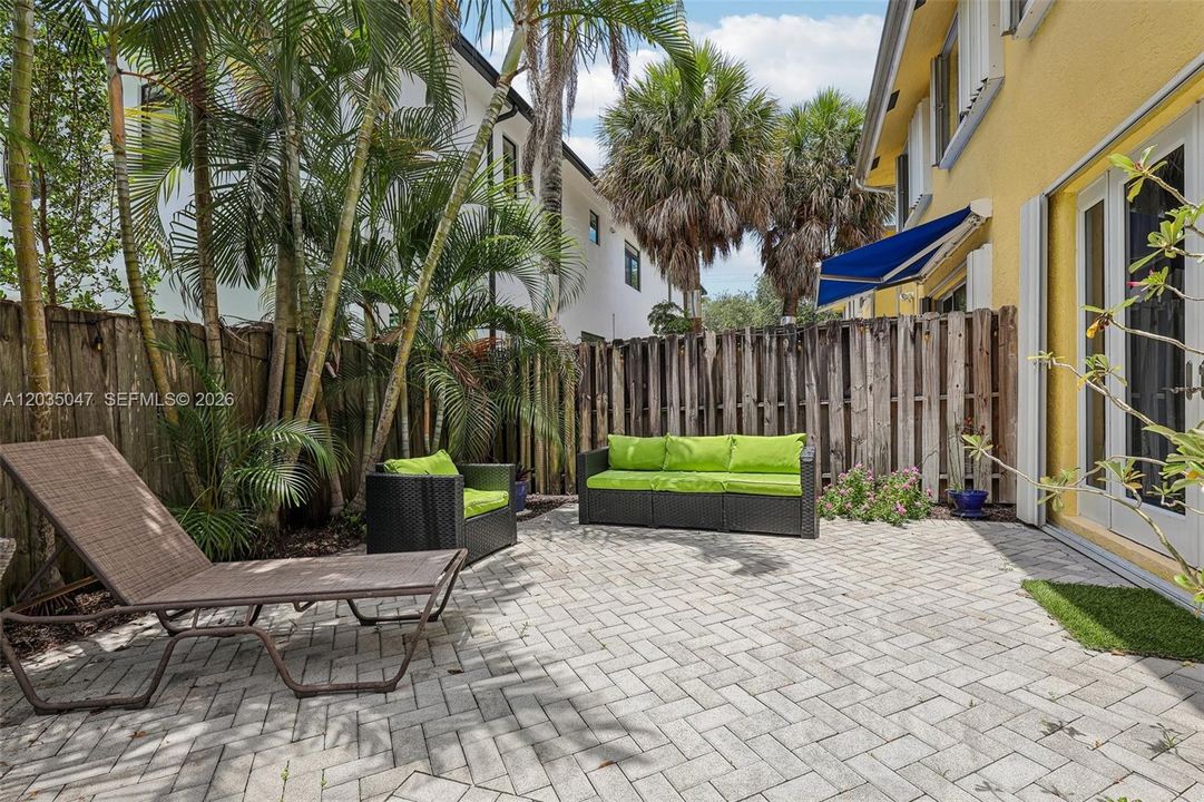 For Sale: $640,000 (3 beds, 2 baths, 1740 Square Feet)